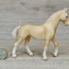 Schleich - 13911 Achal Tekkiner Hengst – Bild 2
