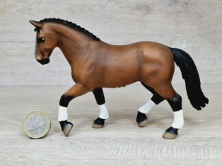 Schleich – 13296 Hannoveraner Stute, Dressur