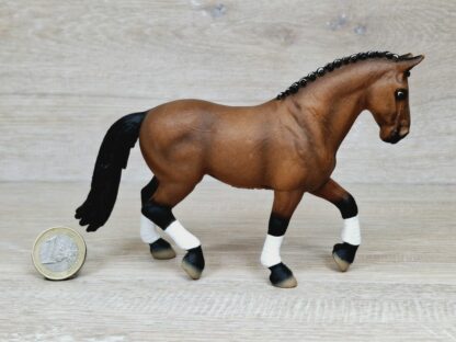 Schleich – 13296 Hannoveraner Stute, Dressur – Bild 2