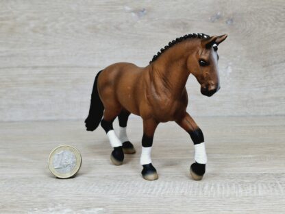 Schleich – 13296 Hannoveraner Stute, Dressur – Bild 3