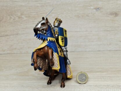 Schleich - 70009 Fürst auf steigendem Pferd [Löwenritter] – Bild 2