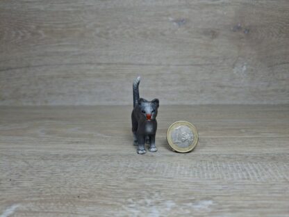 Schleich - 13015 Katze mit Buckel [Katze grau - Nase rot] – Bild 2