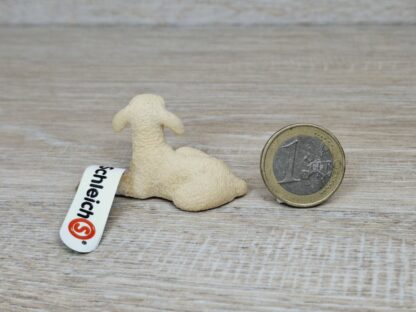 Schleich - 13745 Schäfchen, liegend (RAR) (Fähnchen-Sammler)´ – Bild 2