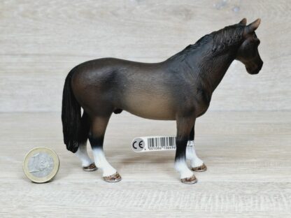 Schleich - 13649 Hannoveraner Hengst (Fähnchen-Sammler)´ – Bild 3