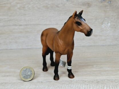 Schleich – 13261 Trakehner Stute (Fähnchen-Sammler)´ – Bild 2