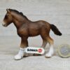 Schleich – 13272 Shire Fohlen (Fähnchen-Sammler)´ – Bild 2
