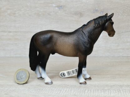Schleich - 13649 Hannoveraner Hengst (Fähnchen-Sammler)´ – Bild 3