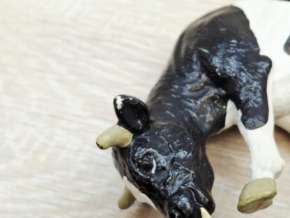 Schleich – 13207 Kuh schwarz/weiss, grasend [Schwarzbunt] – Bild 3
