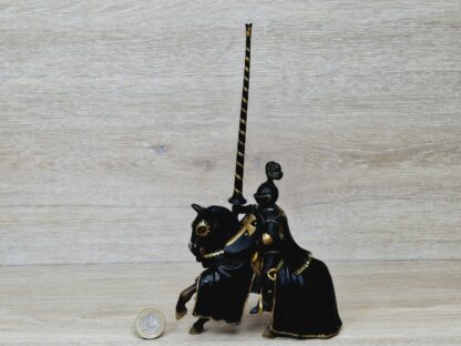 Schleich - 70032 Schwarzer Ritter auf Pferd [Lanzenreiter] [Variante gold geringelt]