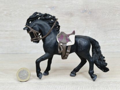 Schleich – 42707 Pura Raza Española Hengst mit Accessoires
