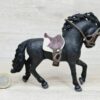Schleich – 42707 Pura Raza Española Hengst mit Accessoires – Bild 3