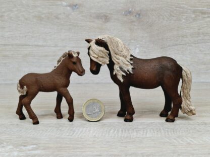 Schleich - Island Pony Stute und Fohlen aus Set 42363 – Bild 2