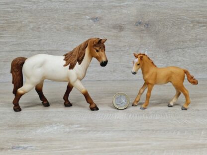 Schleich – Tennessee Walker Stute mit Fohlen aus Set 42567 – Bild 2