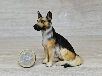 Schleich - 16334 bzw. 16334-1 Schäferhund Rüde, sitzend [classic Form]
