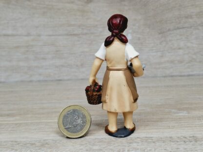 Schleich – 13434 Bäuerin [mit Kuchen und Apfelkorb] – Bild 2