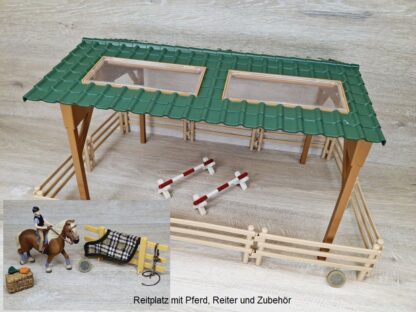 Schleich – 42189 Reitplatz [Dach, Pferden und Zubehör]