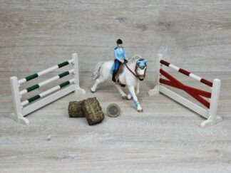 Schleich – 42190 Turnier Spielset [mit Pferd und Hindernis]