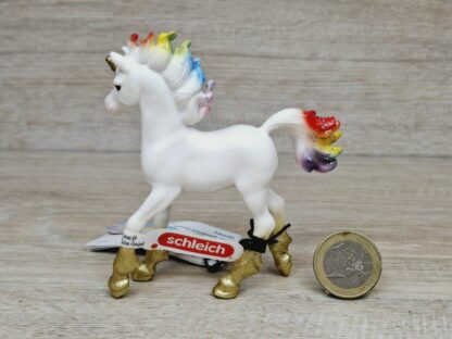 Schleich - 70727 Regenbogeneinhorn, Fohlen (Fähnchen) – Bild 2