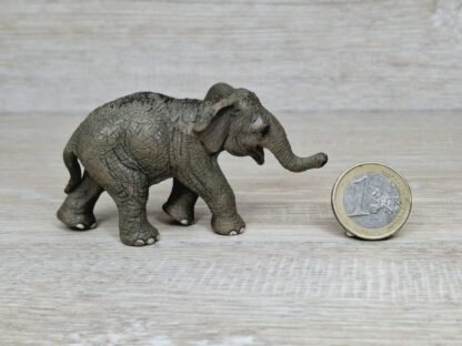 Schleich – 14655 Asiatisches Elefantenbaby