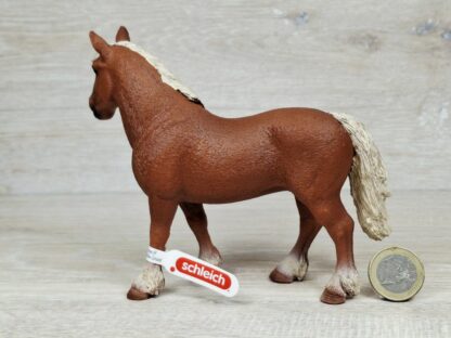 Schleich - 13941 Belgische Zuchtstute (Fähnchen) – Bild 3