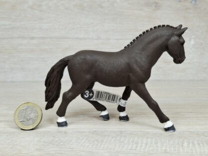 Schleich – 13926 Deutsches Reitpony Wallach (Fähnchen) – Bild 2