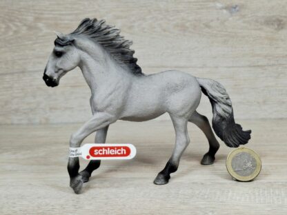 Schleich - 13915 Sorraia Mustang Hengst (Fähnchen) – Bild 2