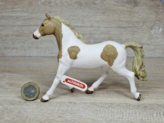Schleich – 13884 Paint Horse Stute (Fähnchen)