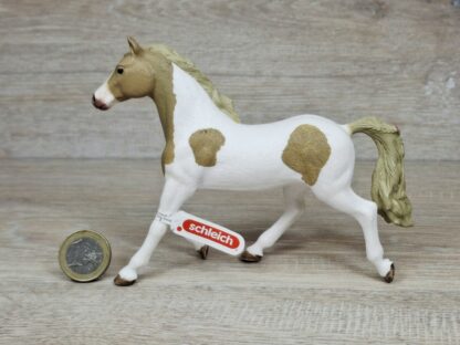 Schleich – 13884 Paint Horse Stute (Fähnchen)