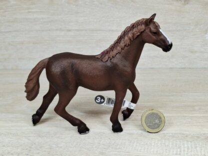 Schleich – 13855 Englisch Vollblut Stute (Fähnchen)