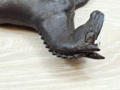 Schleich – 13927 Hannoveraner Stute, Rappe (Fähnchen) – Bild 3