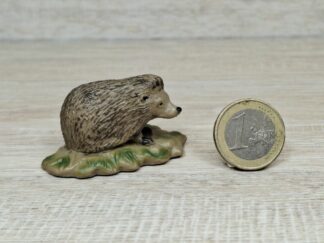 Schleich - 14237 Igel [auf Waldboden]