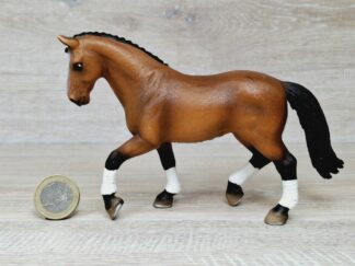 Schleich – 13296 Hannoveraner Stute, Dressur