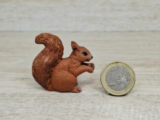 Schleich - 14684 Eichhörnchen, fressend
