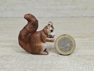 Schleich - 14252 Eichhörnchen, fressend