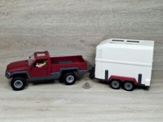 Schleich – Gespann mit Fahrer aus Set 42346 [Pick-up + Pferdeanhänger] [Blanko]