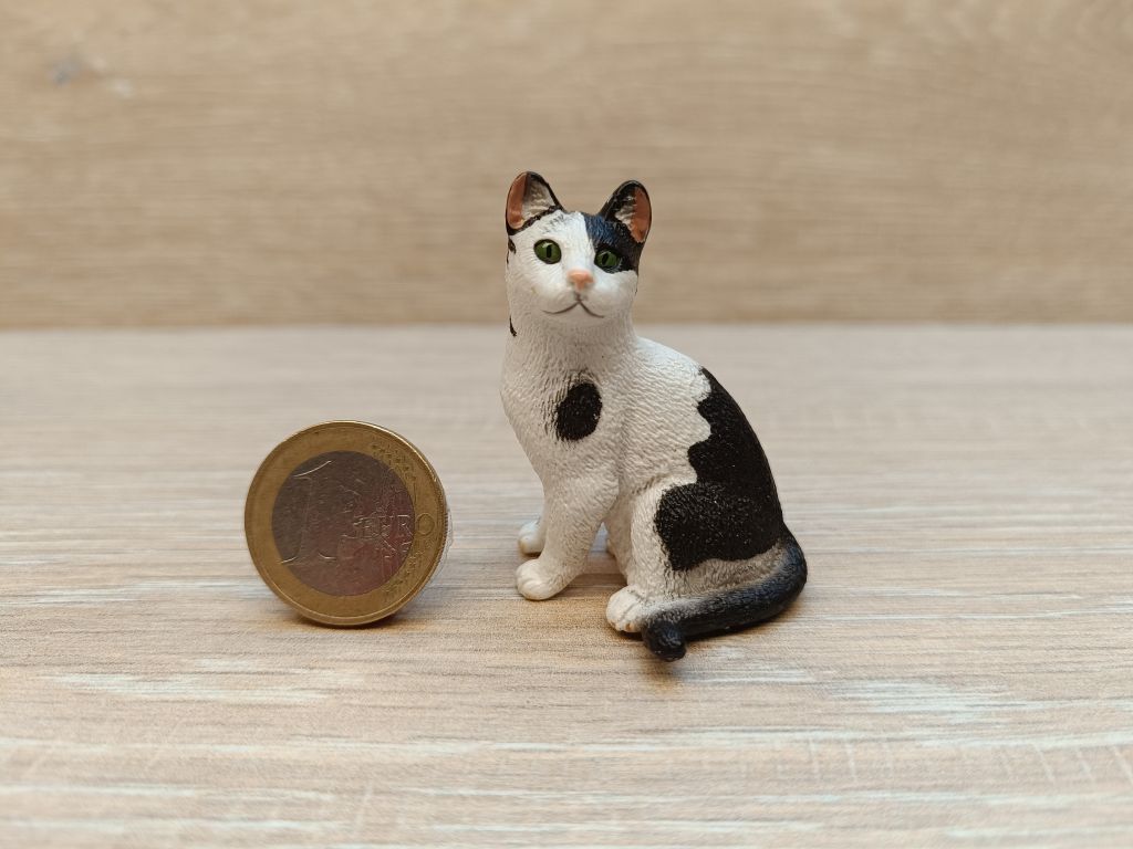 Schleich - 13637 Katze, sitzend [schwarz/weiß]